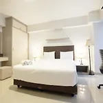 Best Price Modern Studio Apartment H Residence Near Mt Haryono By Travelio