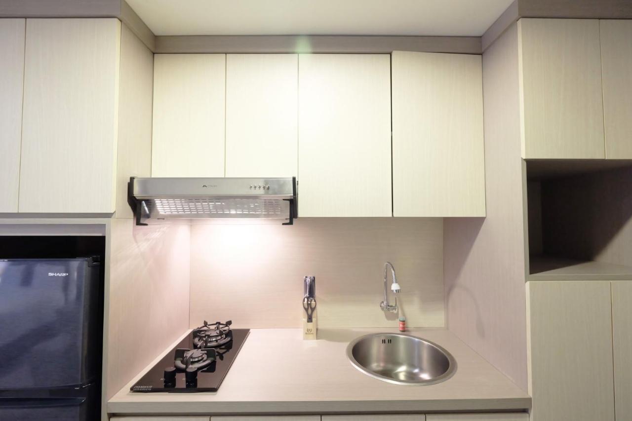 Price Modern H Near Mt Haryono By Travelio * Jakarta